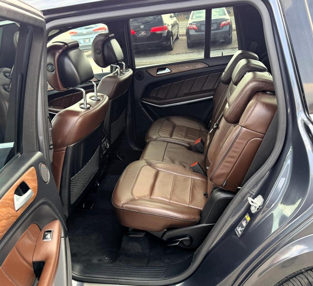 2013 Mercedes-Benz GL-Class GL 550 AMG PACKAGE Photo