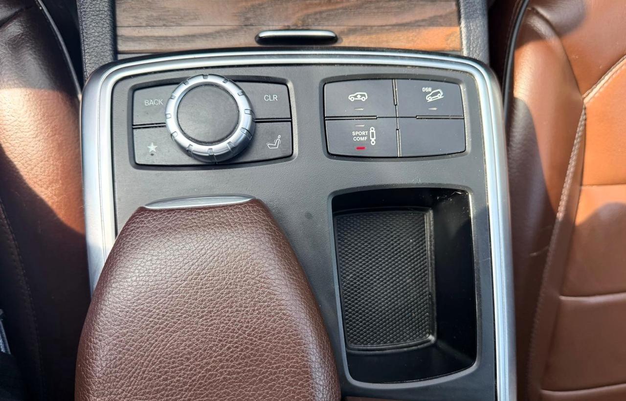 2013 Mercedes-Benz GL-Class GL 550 AMG PACKAGE Photo