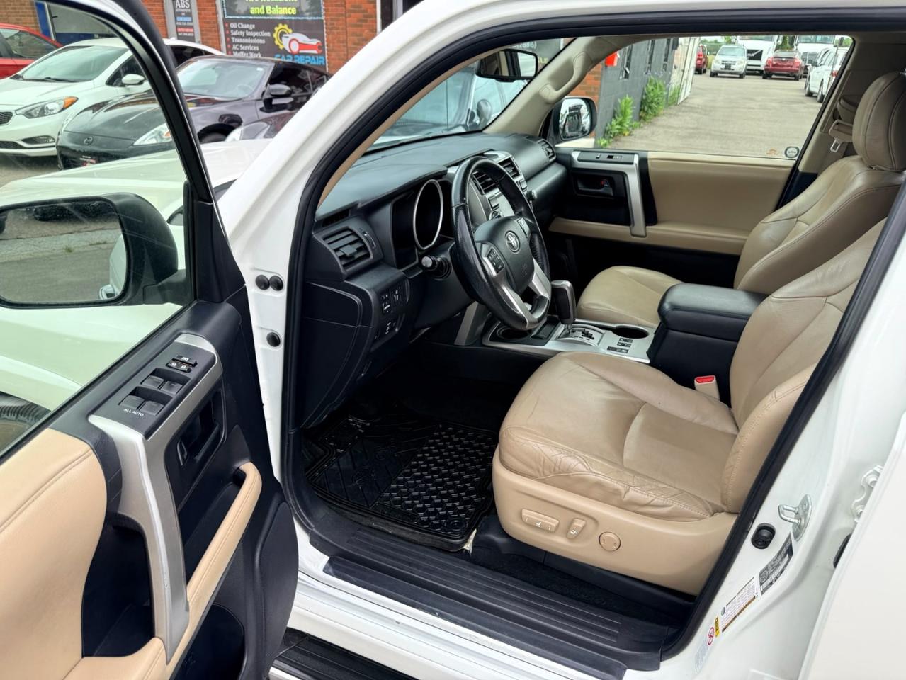 2013 Toyota 4Runner SR5 Photo