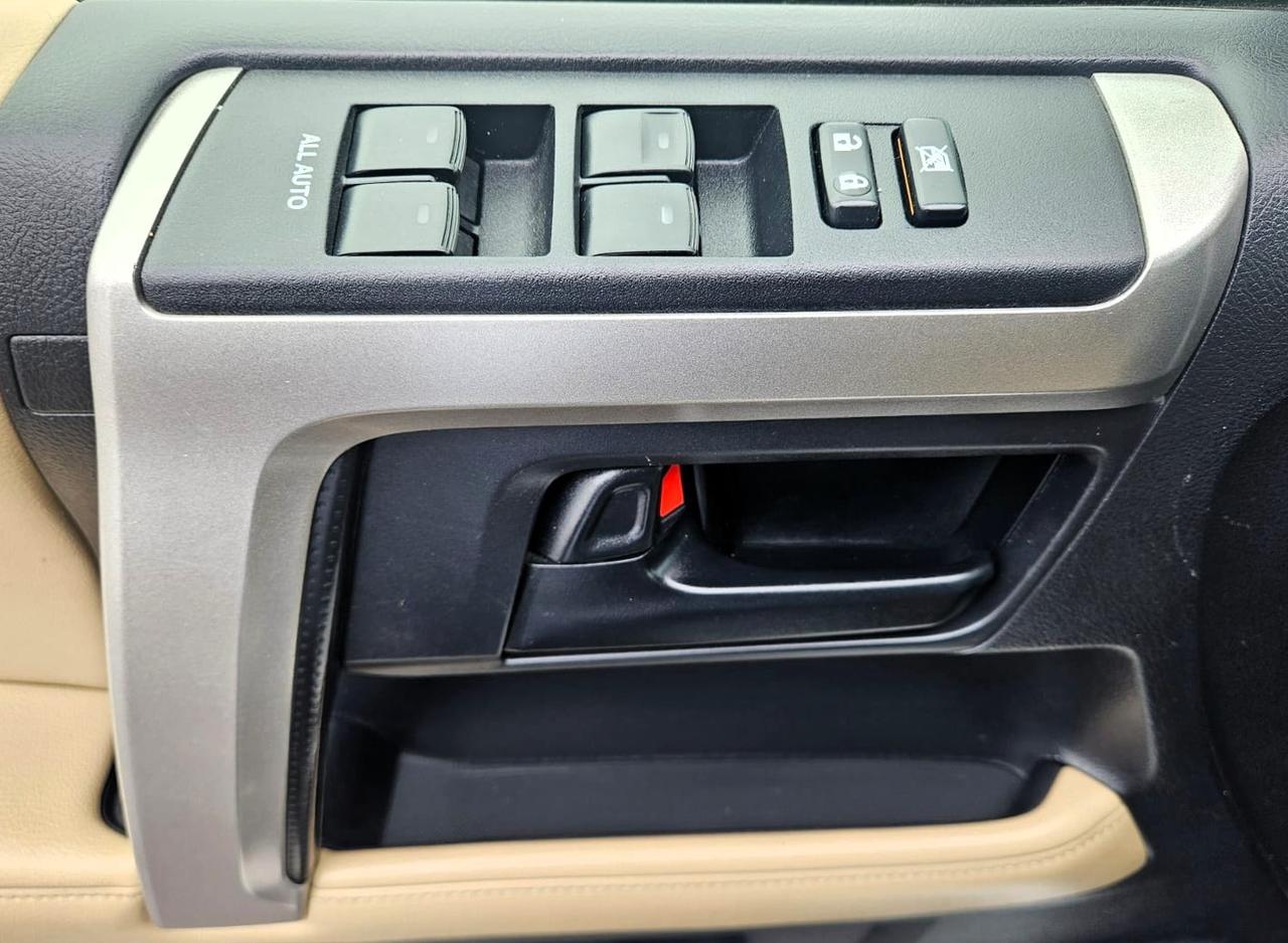 2013 Toyota 4Runner SR5 Photo