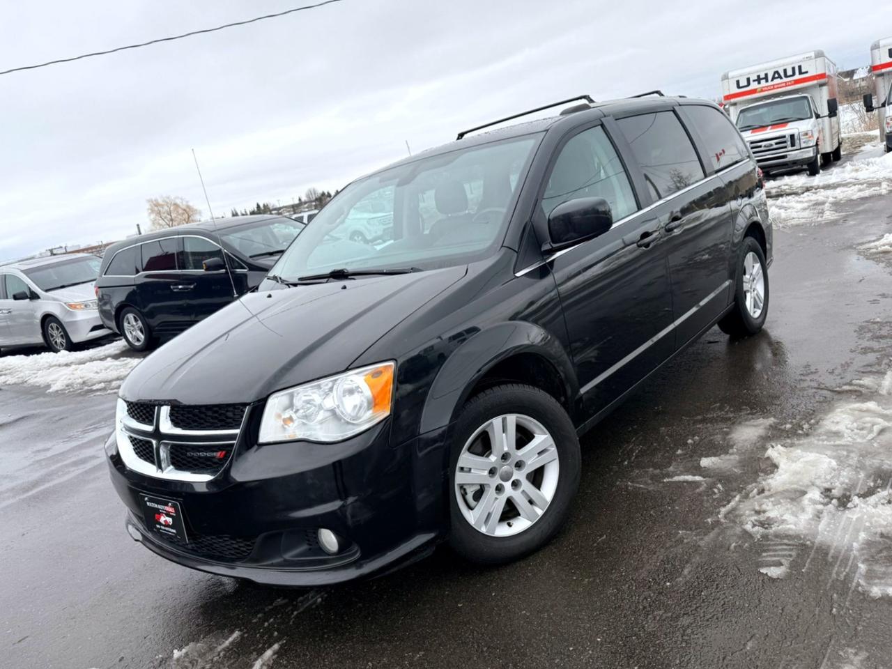 2018 Dodge Grand Caravan Crew Plus Photo3