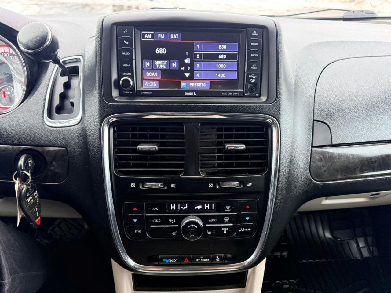 2018 Dodge Grand Caravan Crew Plus Photo