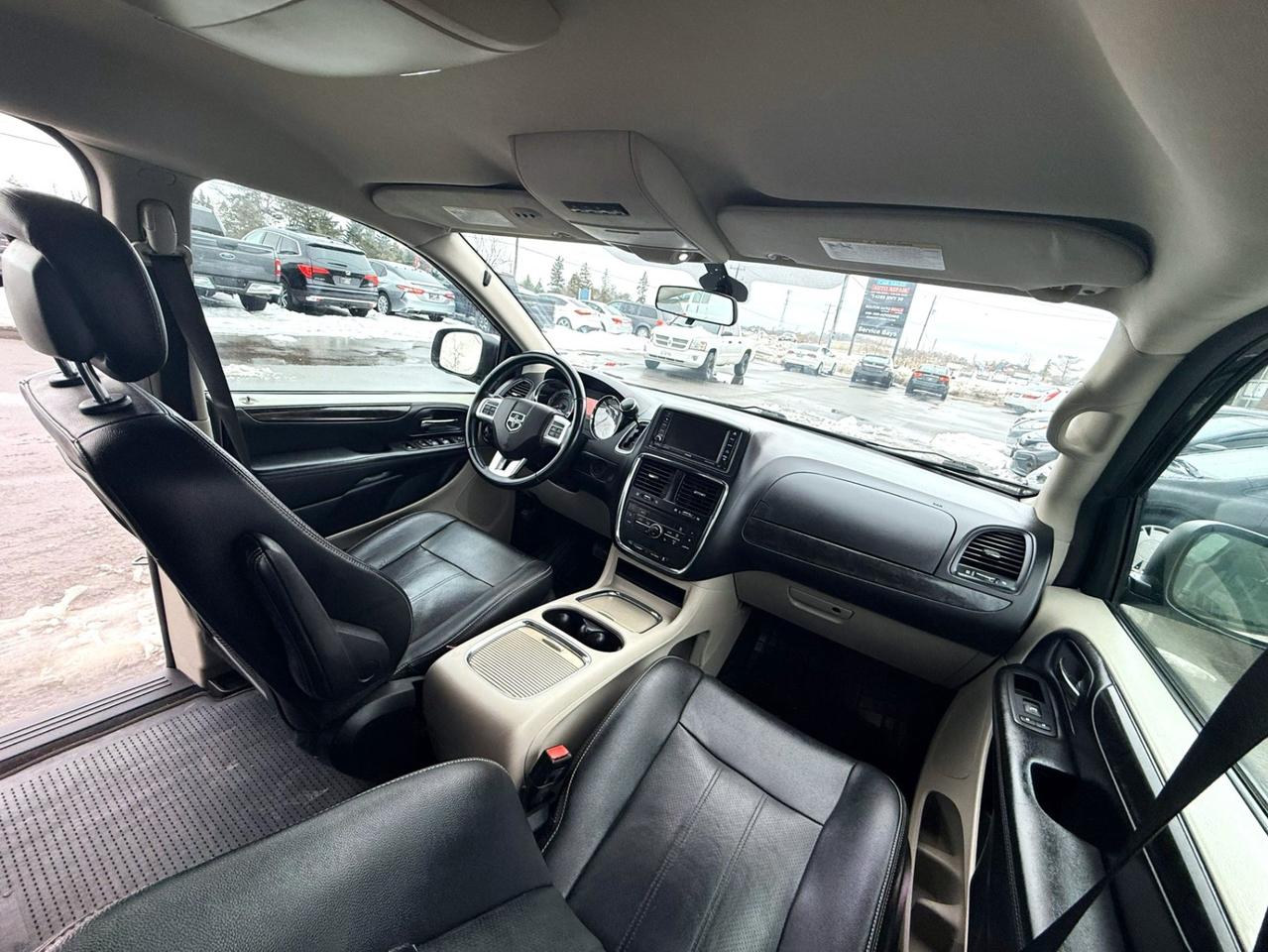 2018 Dodge Grand Caravan Crew Plus Photo