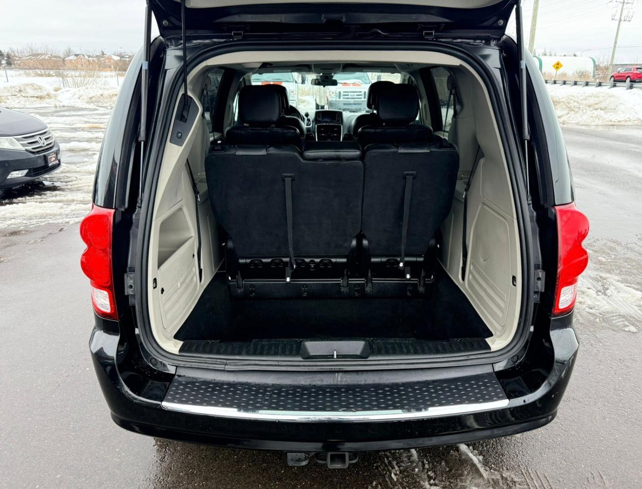 2018 Dodge Grand Caravan Crew Plus Photo