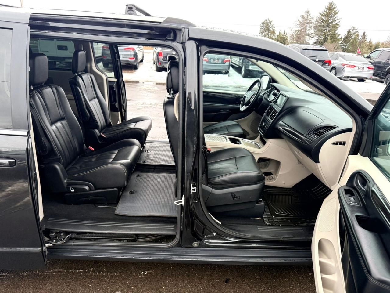 2018 Dodge Grand Caravan Crew Plus Photo