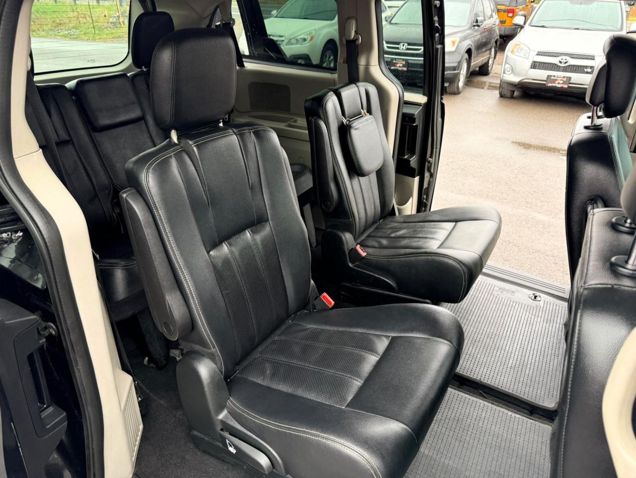 2018 Dodge Grand Caravan Crew Plus Photo3