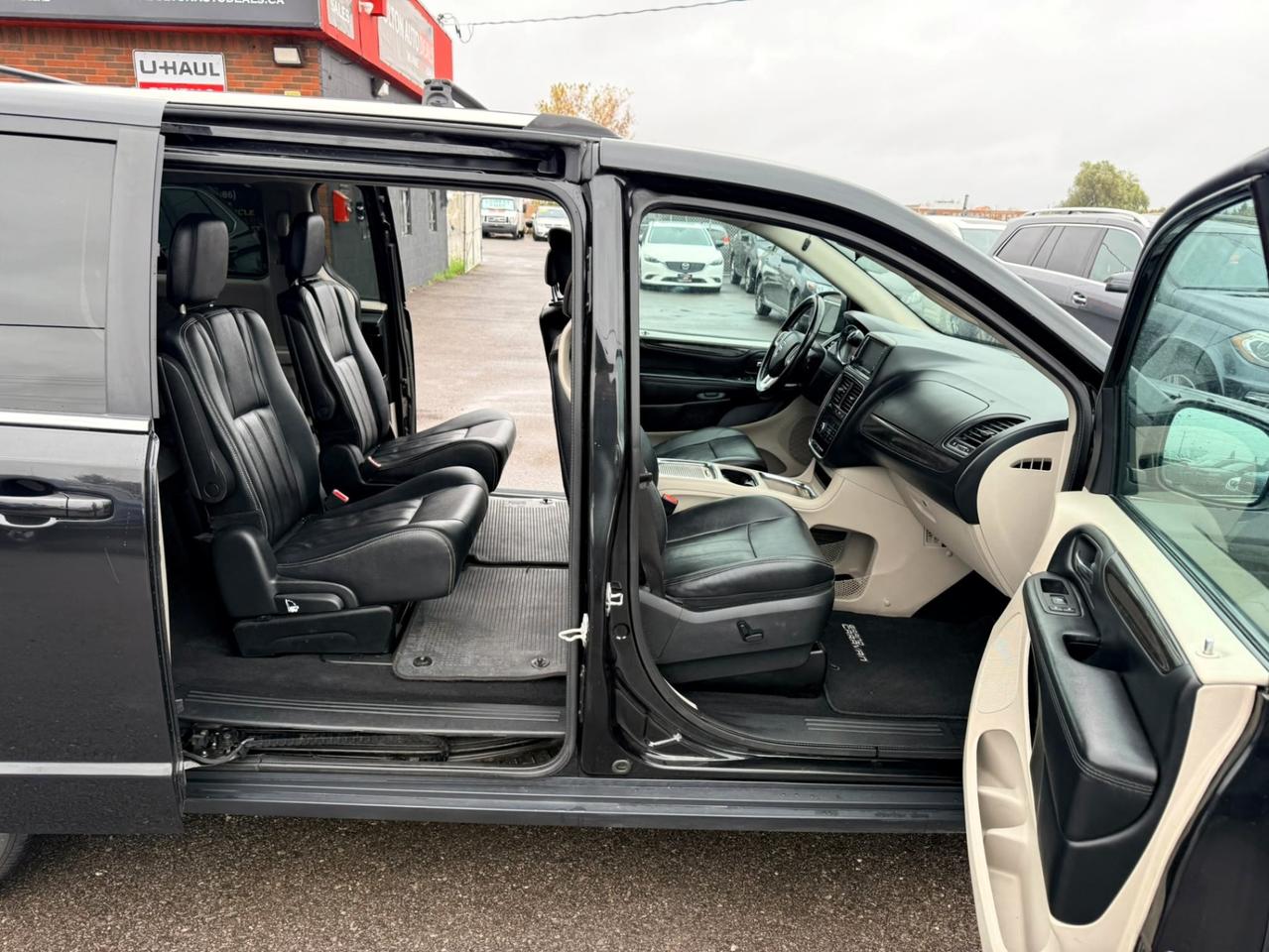 2018 Dodge Grand Caravan Crew Plus Photo