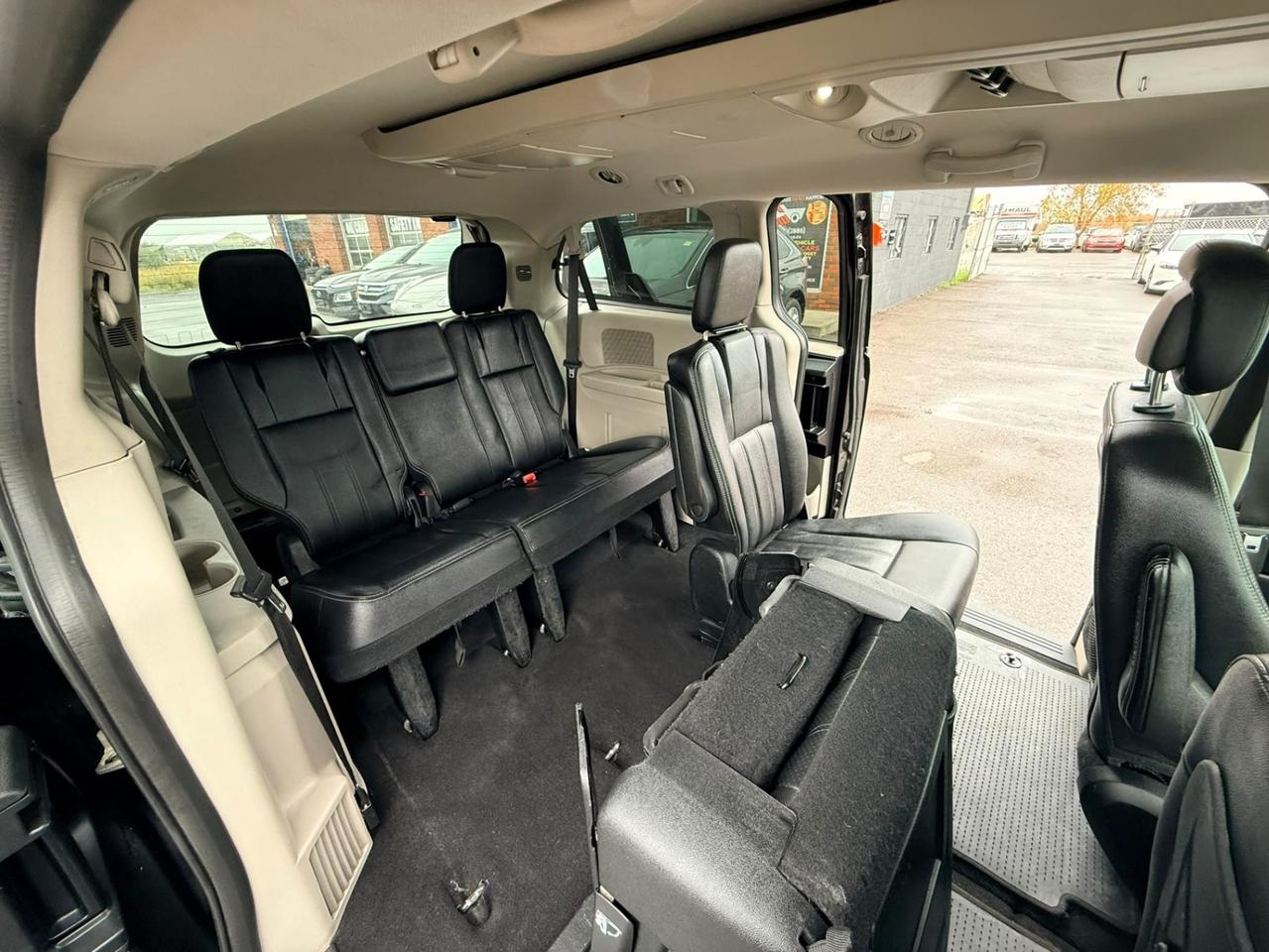 2018 Dodge Grand Caravan Crew Plus Photo5