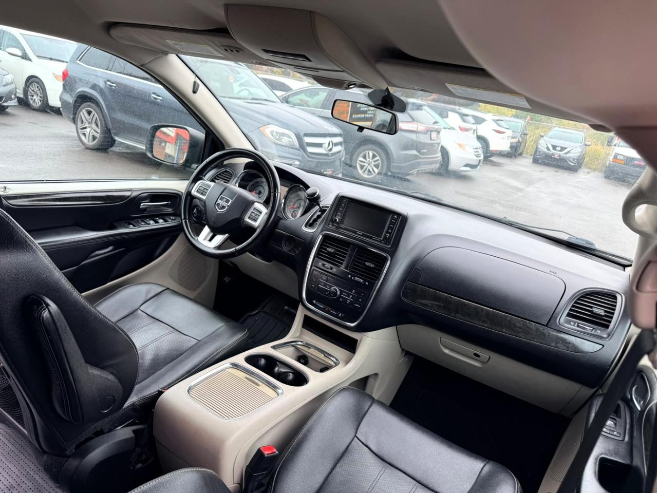 2018 Dodge Grand Caravan Crew Plus Photo