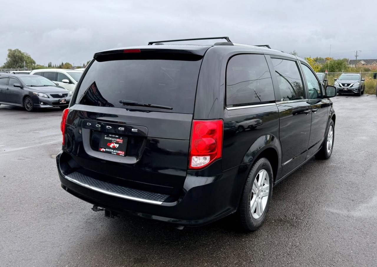 2018 Dodge Grand Caravan Crew Plus Photo