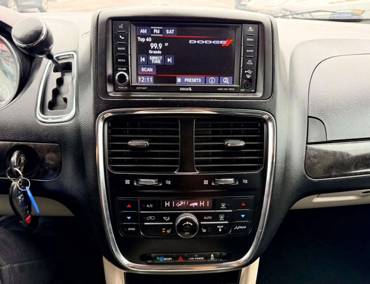 2018 Dodge Grand Caravan Crew Plus Photo
