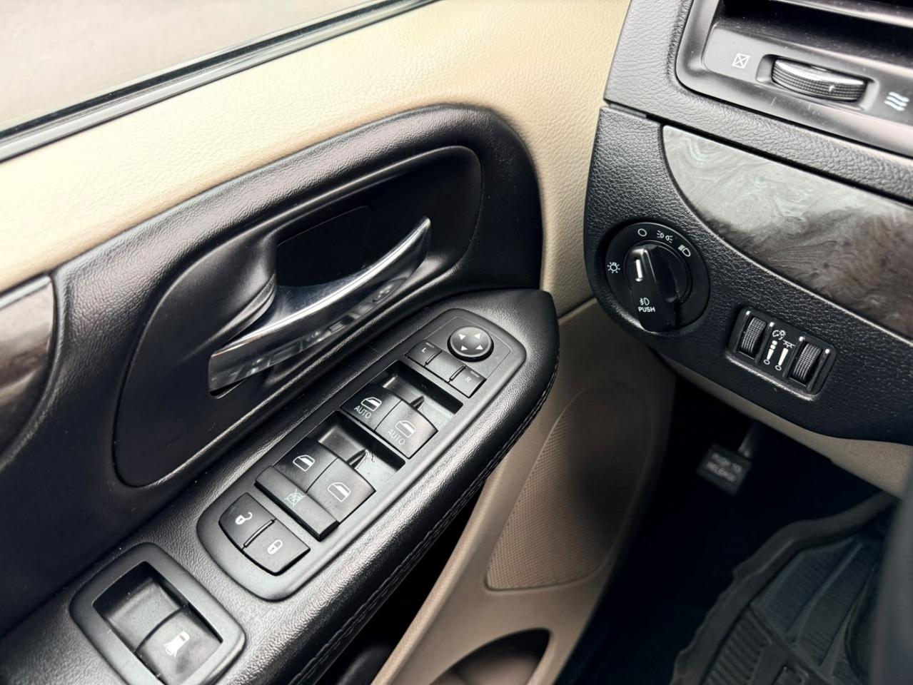 2018 Dodge Grand Caravan Crew Plus Photo