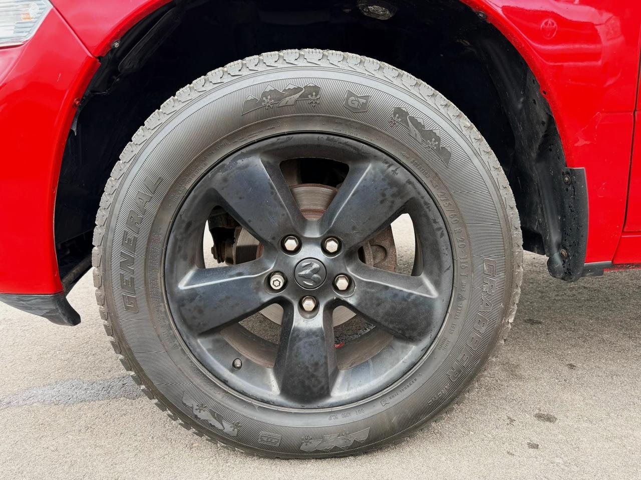 2019 RAM 1500 Classic TRADESMAN 4X4 CREW CAB 5'7" BOX Photo