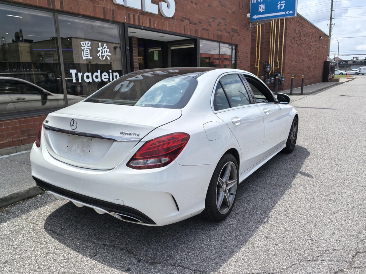 2016 Mercedes-Benz C-Class C300 Photo