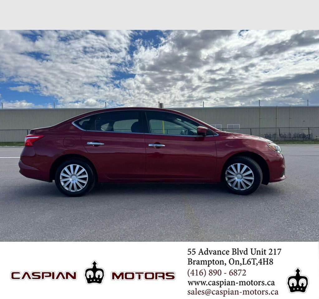 2017 Nissan Sentra SV Photo
