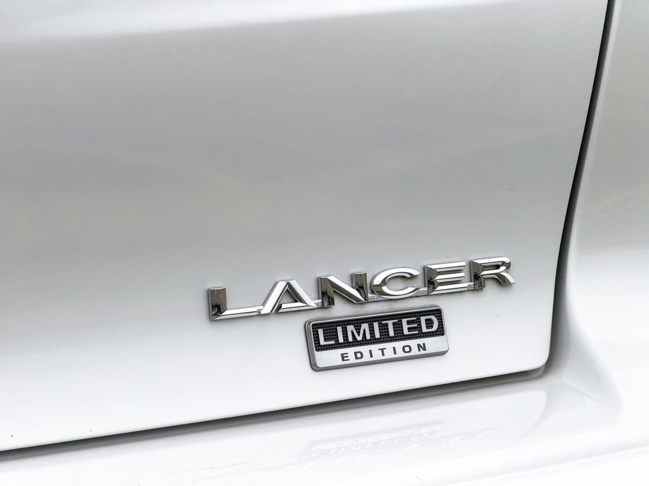 2016 Mitsubishi Lancer se Limited Photo