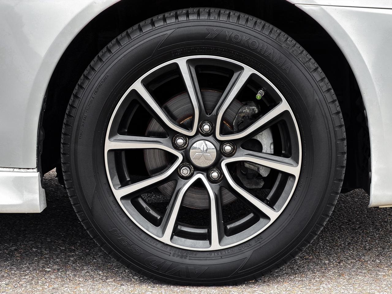 2016 Mitsubishi Lancer se Limited Photo