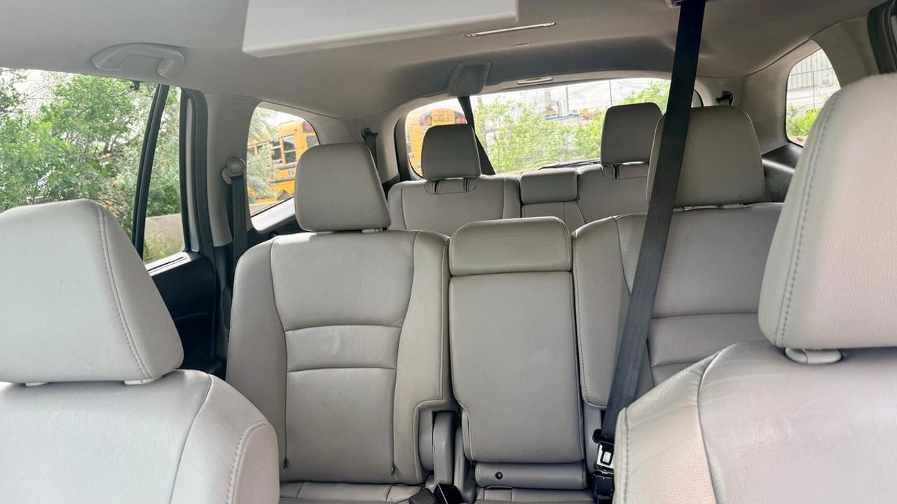 2017 Honda Pilot EX L Photo