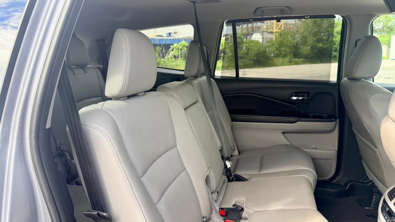 2017 Honda Pilot EX L Photo
