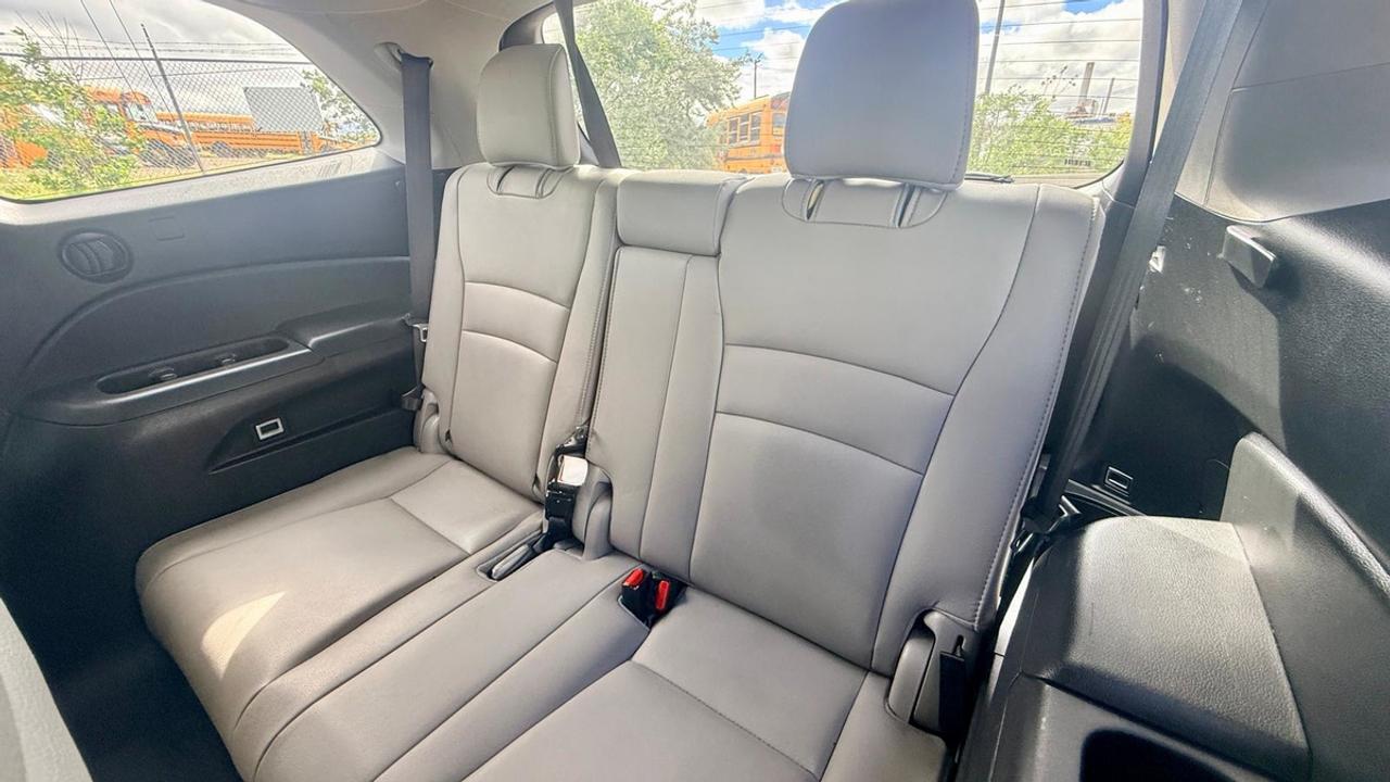 2017 Honda Pilot EX L Photo
