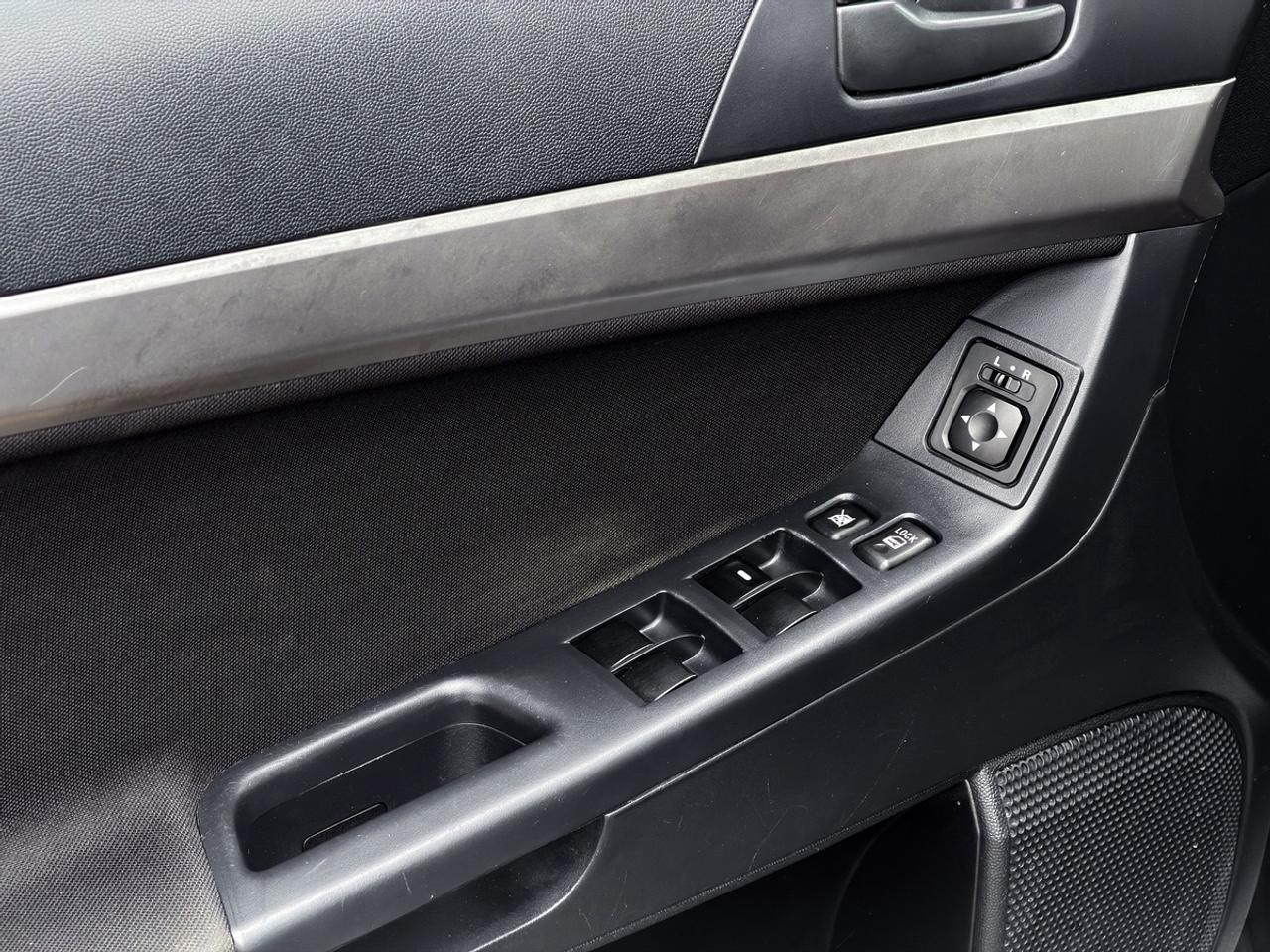 2009 Mitsubishi Lancer ES Sport Photo