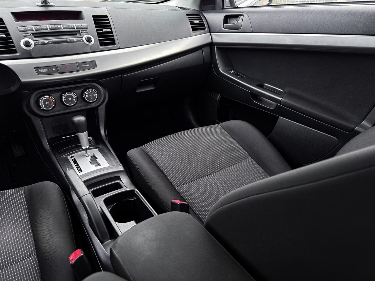 2009 Mitsubishi Lancer ES Sport Photo