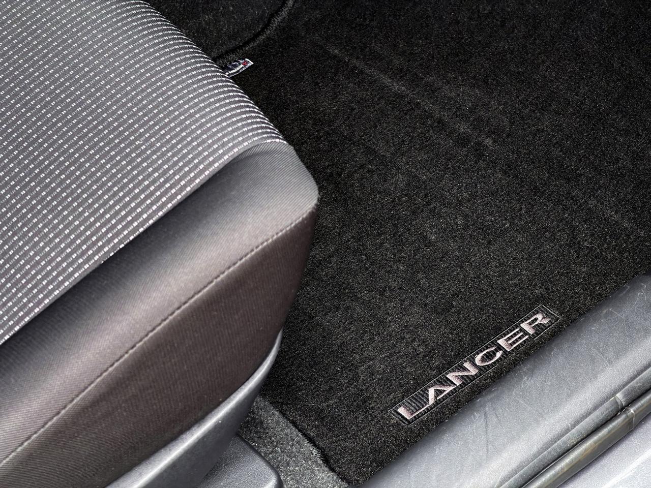 2009 Mitsubishi Lancer ES Sport Photo