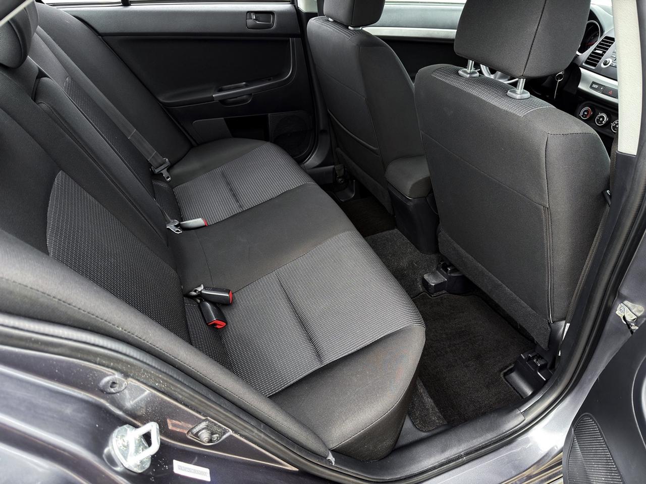 2009 Mitsubishi Lancer ES Sport Photo