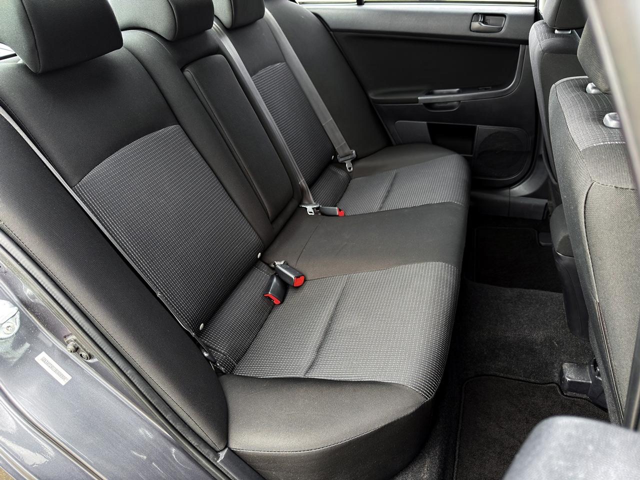 2009 Mitsubishi Lancer ES Sport Photo