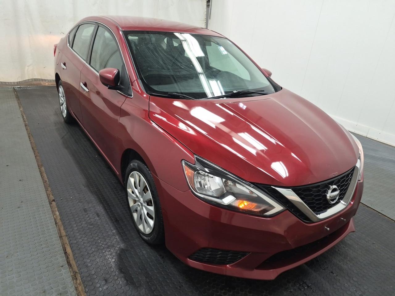 2017 Nissan Sentra SV Photo