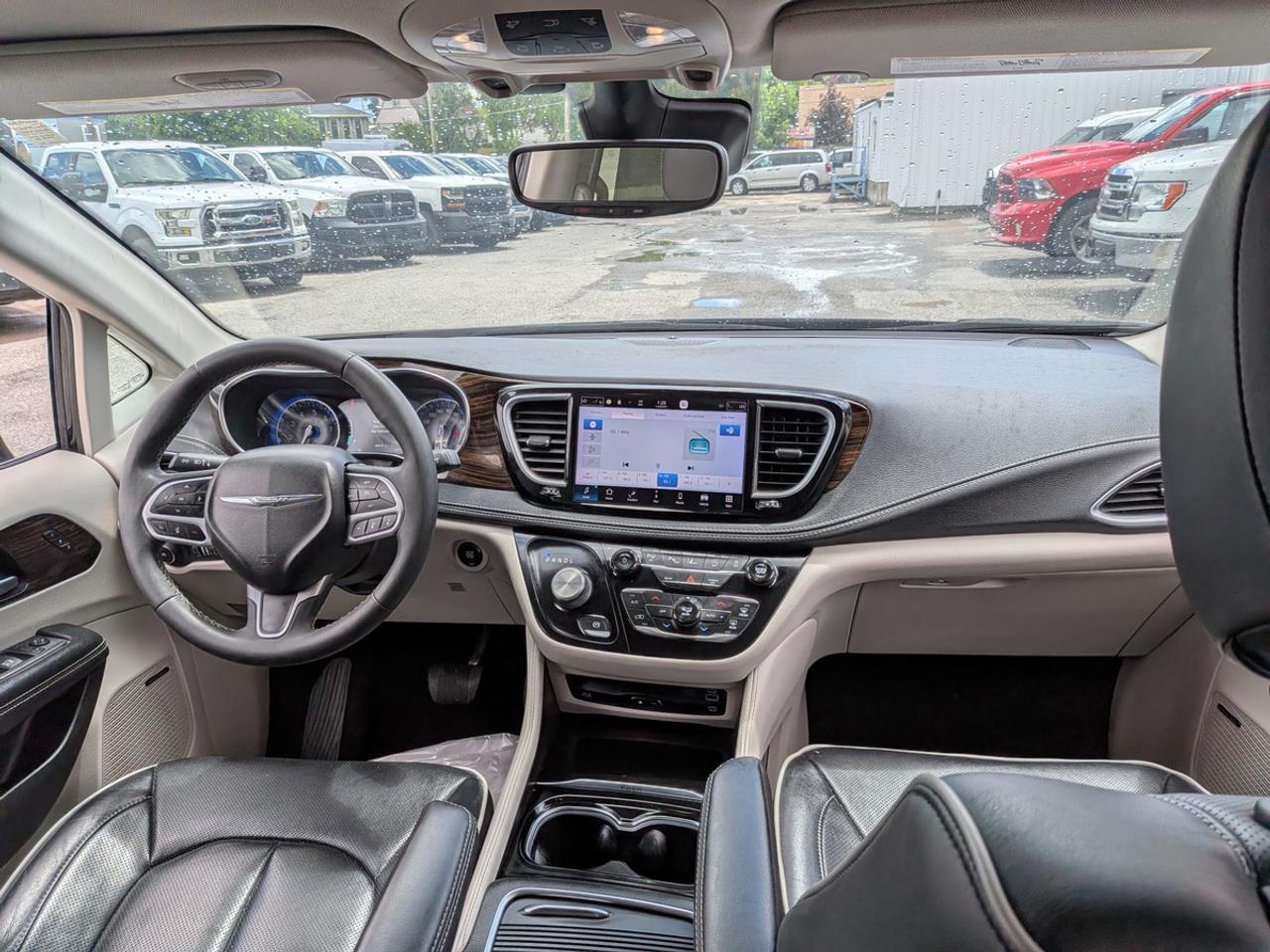 2022 Chrysler Pacifica Limited Photo