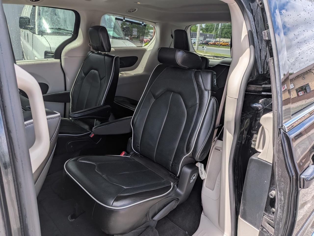 2022 Chrysler Pacifica Limited Photo
