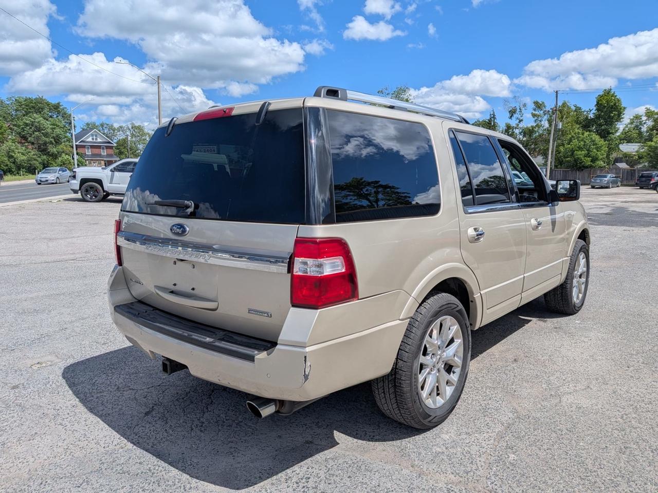 2017 Ford Expedition Limited  Photo3