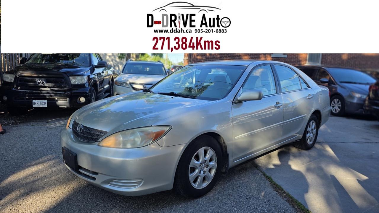 2004 Toyota Camry LE Photo0