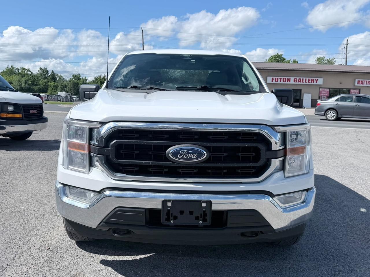 2022 Ford F-150 XLT Photo2