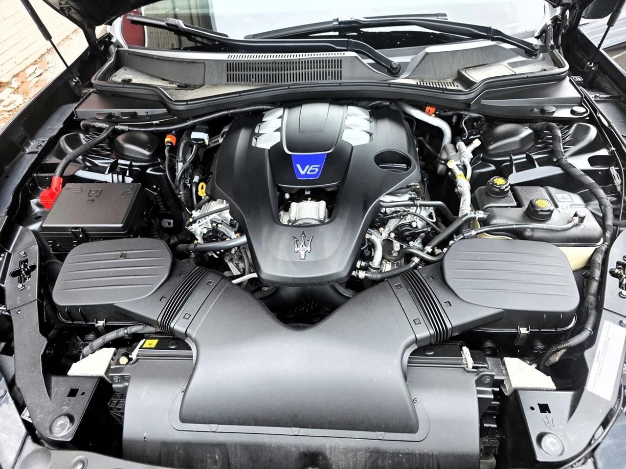 2022 Maserati Ghibli Modena Q4 Photo