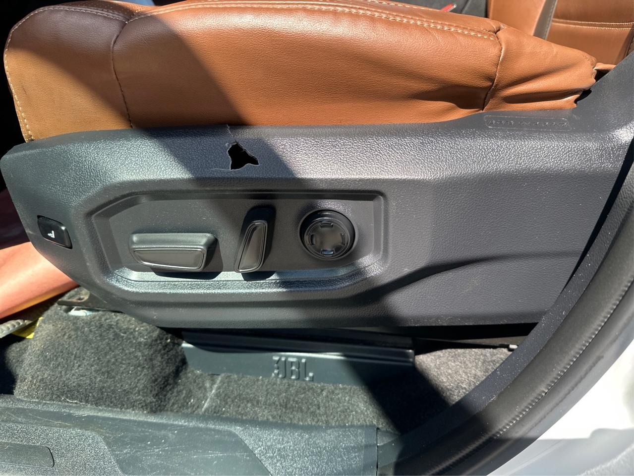 2022 Toyota Tundra 1794 Platinum Hybrid Photo