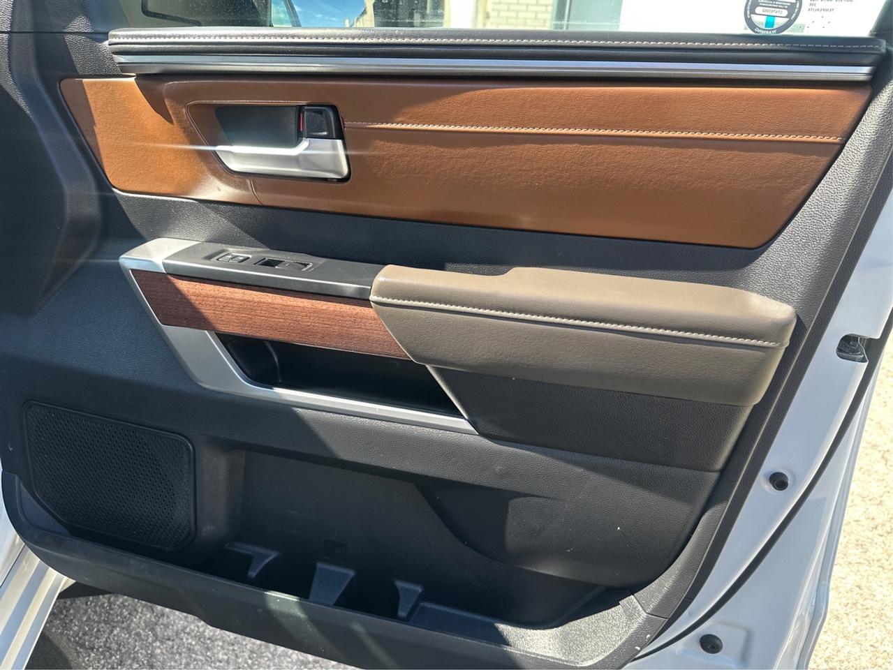 2022 Toyota Tundra 1794 Platinum Hybrid Photo