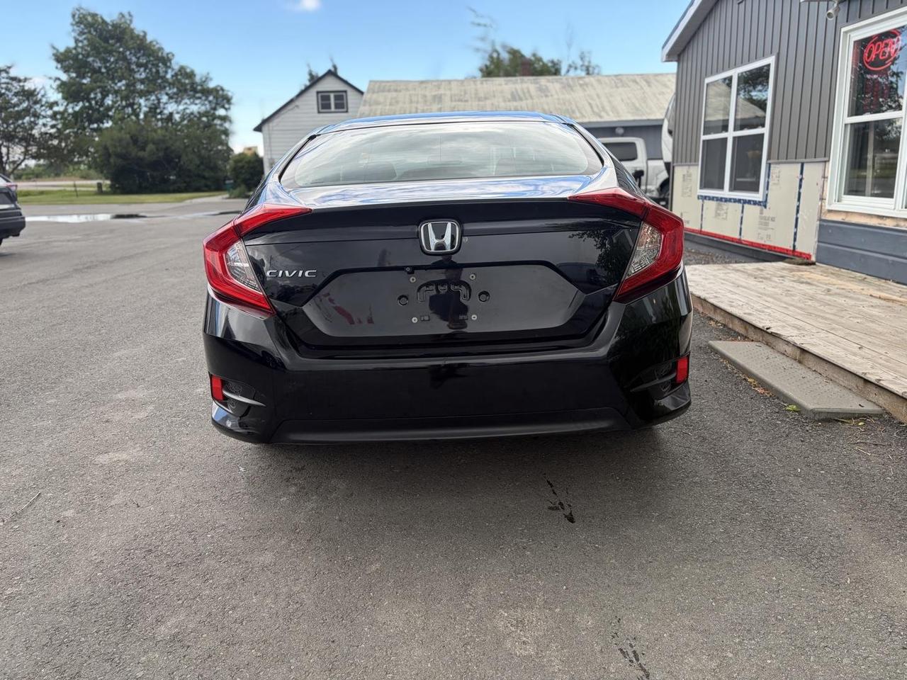 2017 Honda Civic EX (CVT) 4dr Sedan Photo2