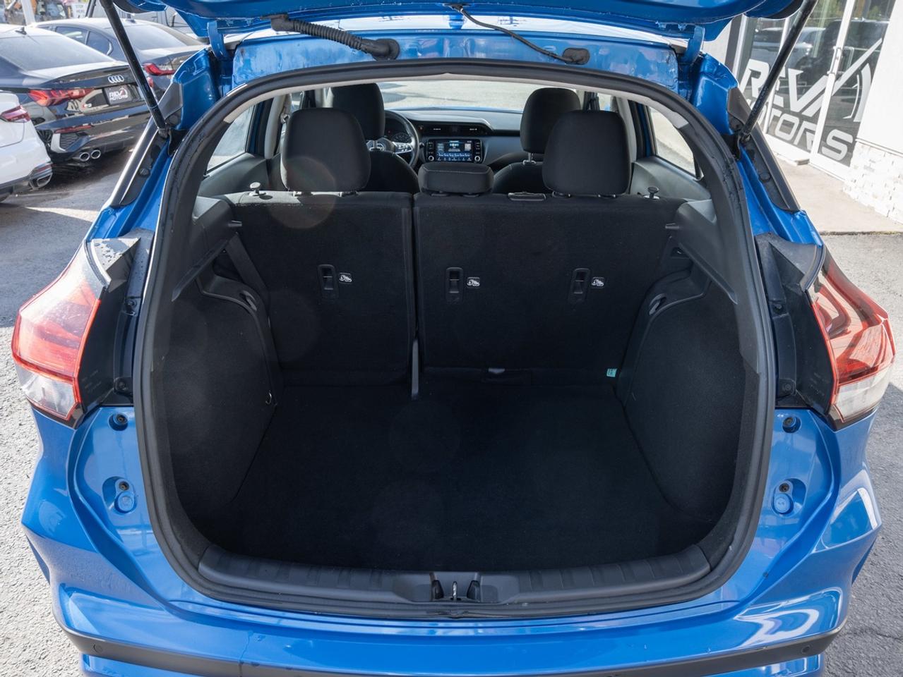 2023 Nissan Kicks SV Photo