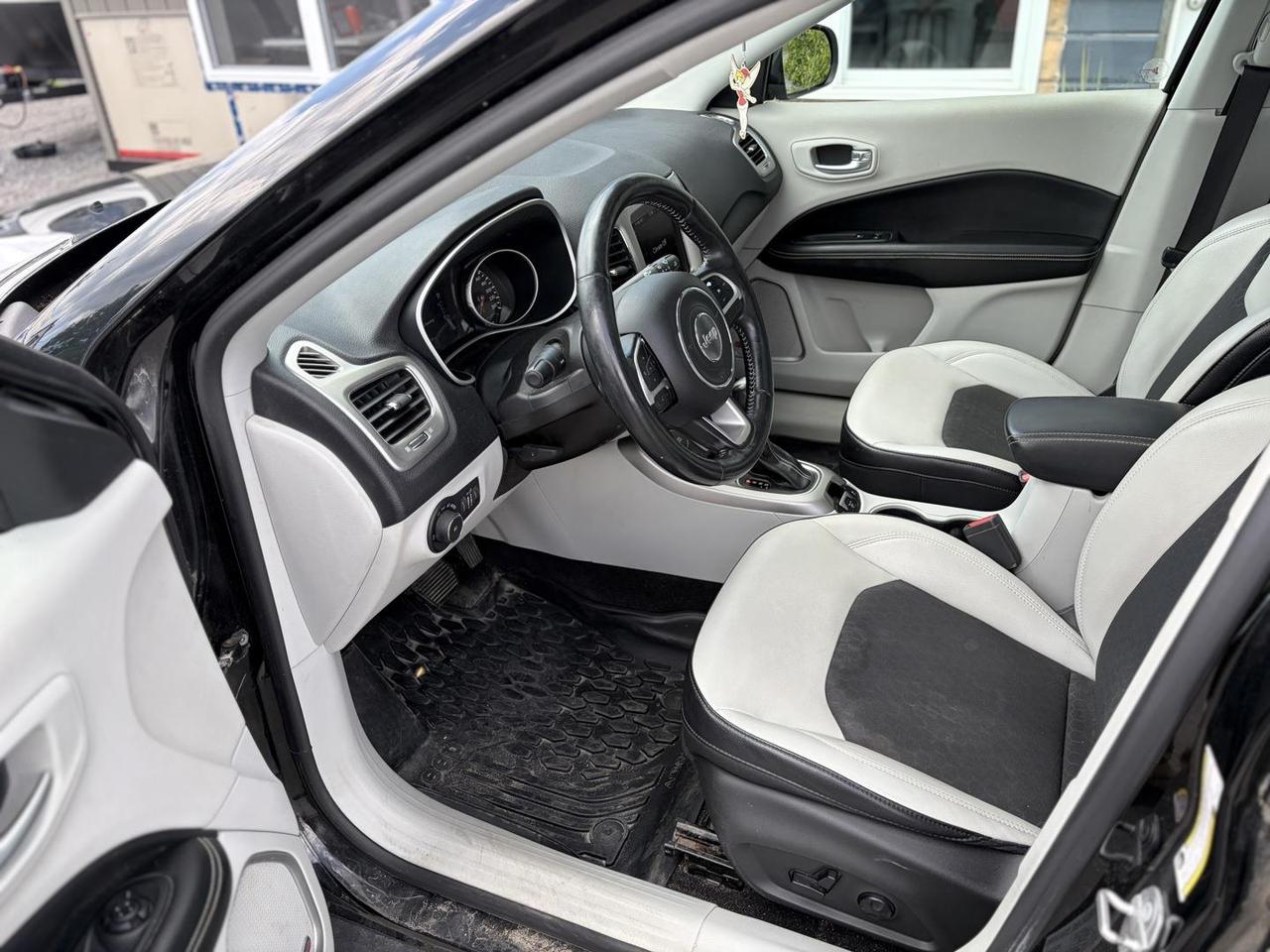 2017 Jeep Compass North 4dr 4x4 Photo