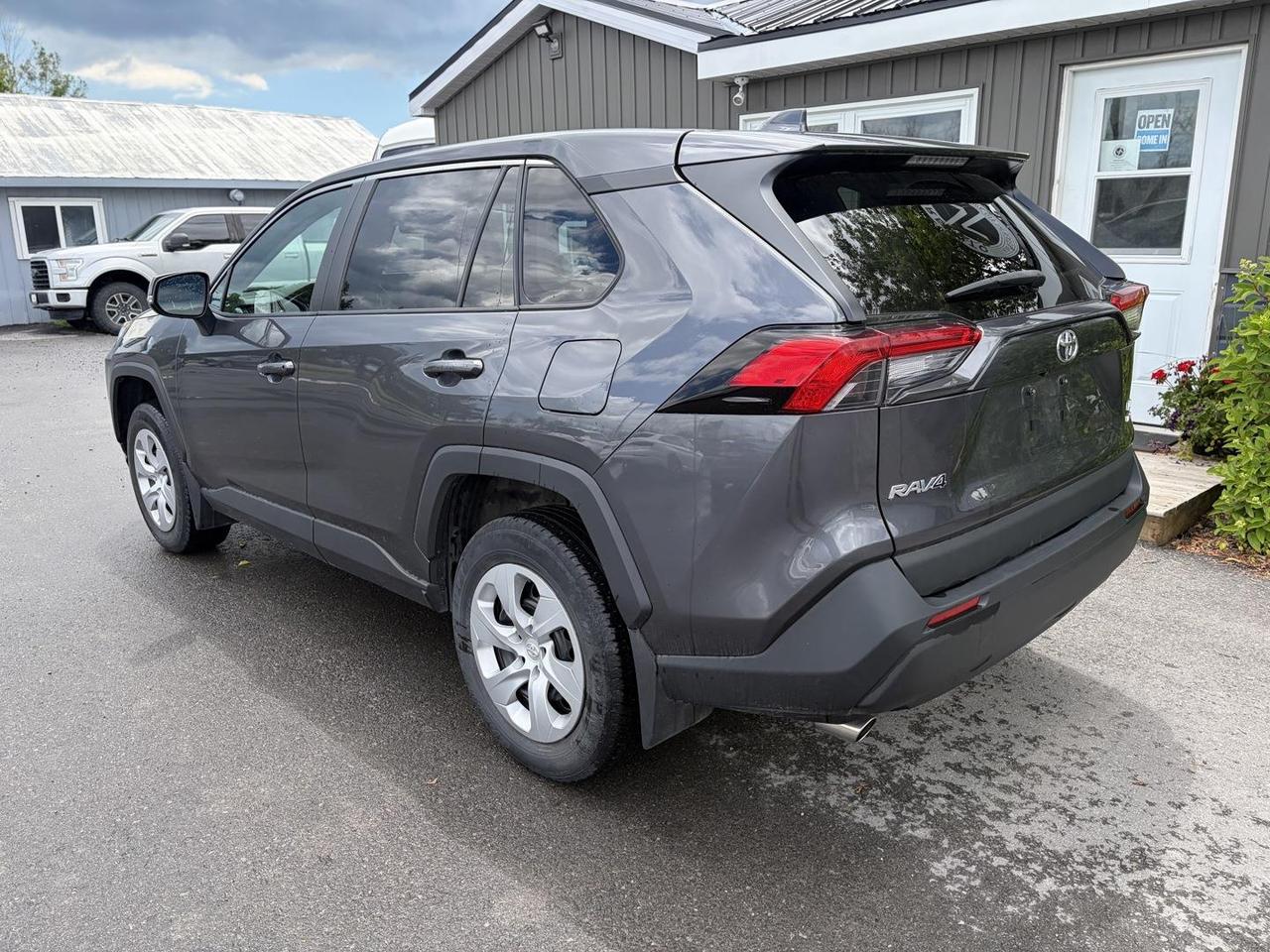 2023 Toyota RAV4 LE 4dr All-wheel Drive Photo2