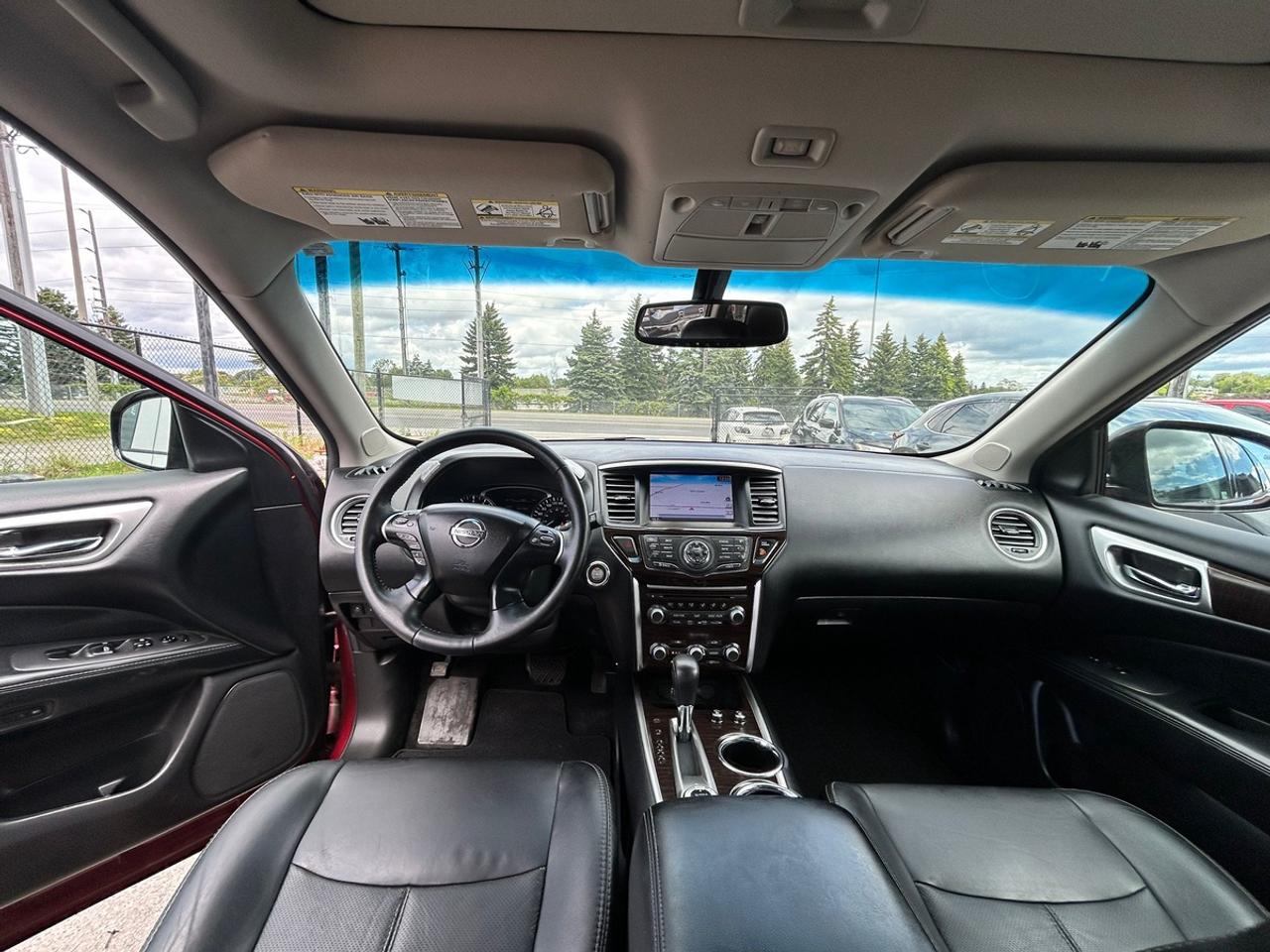 2014 Nissan Pathfinder Platinum Photo