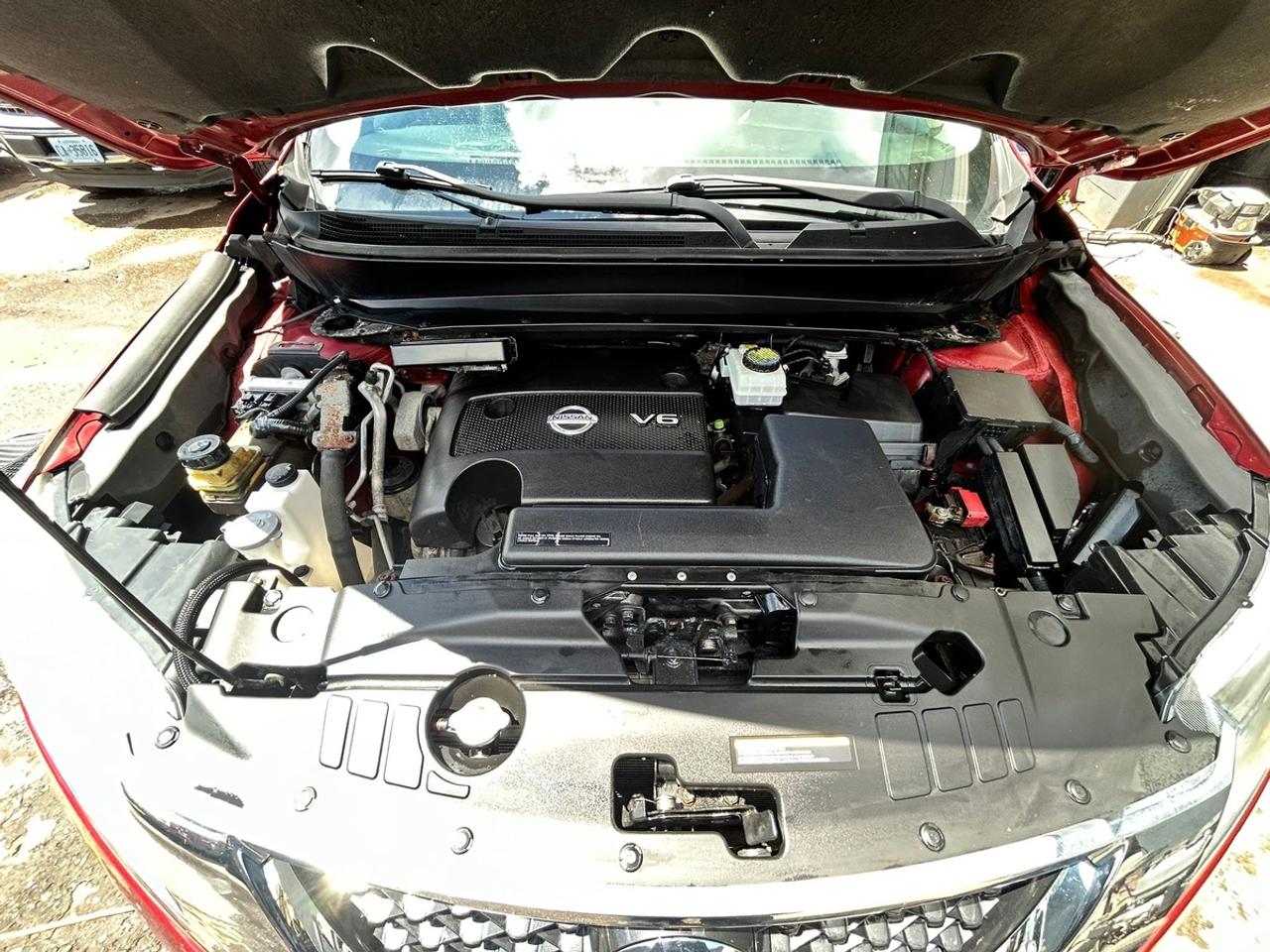 2014 Nissan Pathfinder Platinum Photo