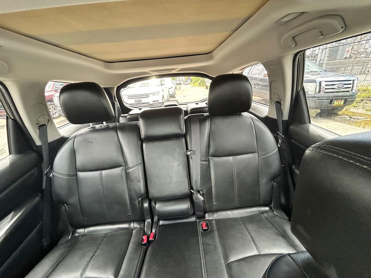2014 Nissan Pathfinder Platinum Photo