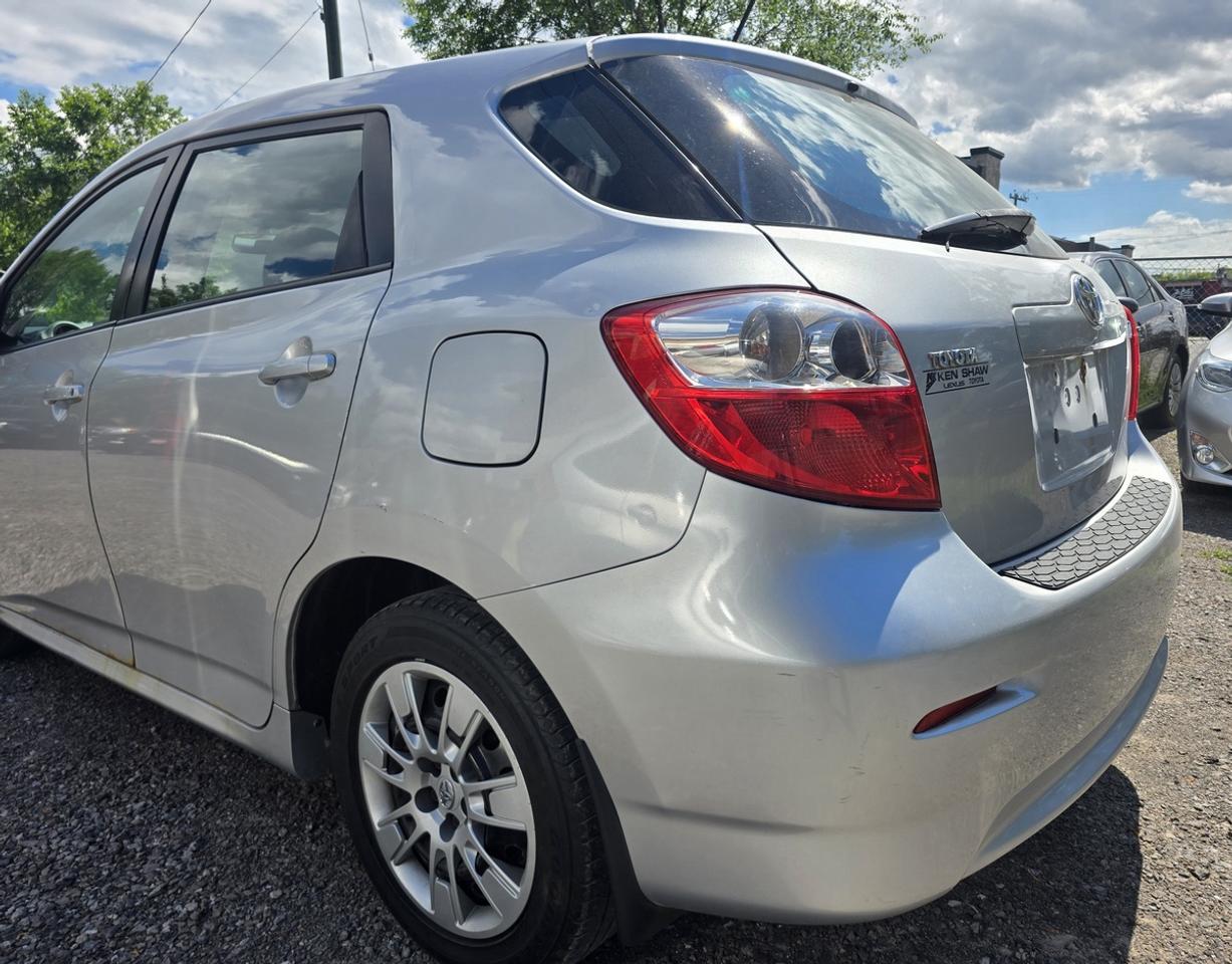 2010 Toyota Matrix BASE Photo