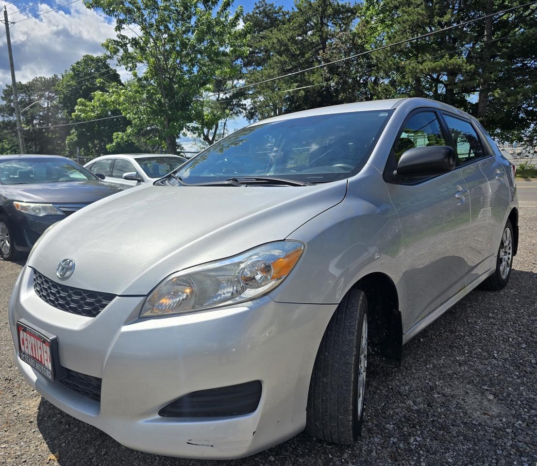 2010 Toyota Matrix BASE Photo