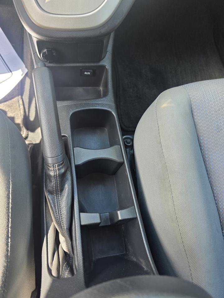 2010 Toyota Matrix BASE Photo