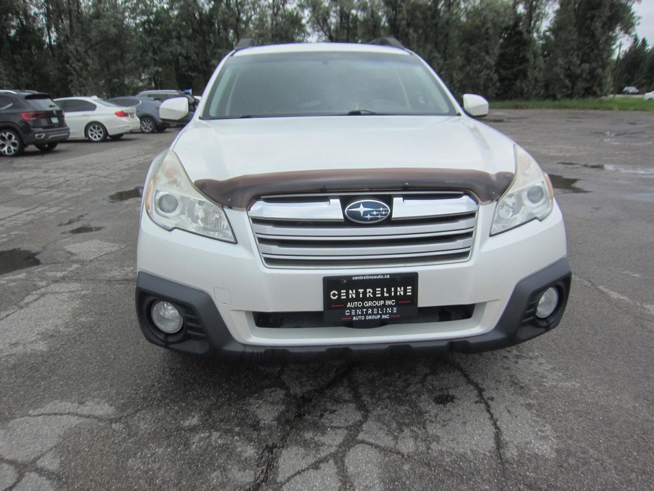 2013 Subaru Outback LIMITED Photo