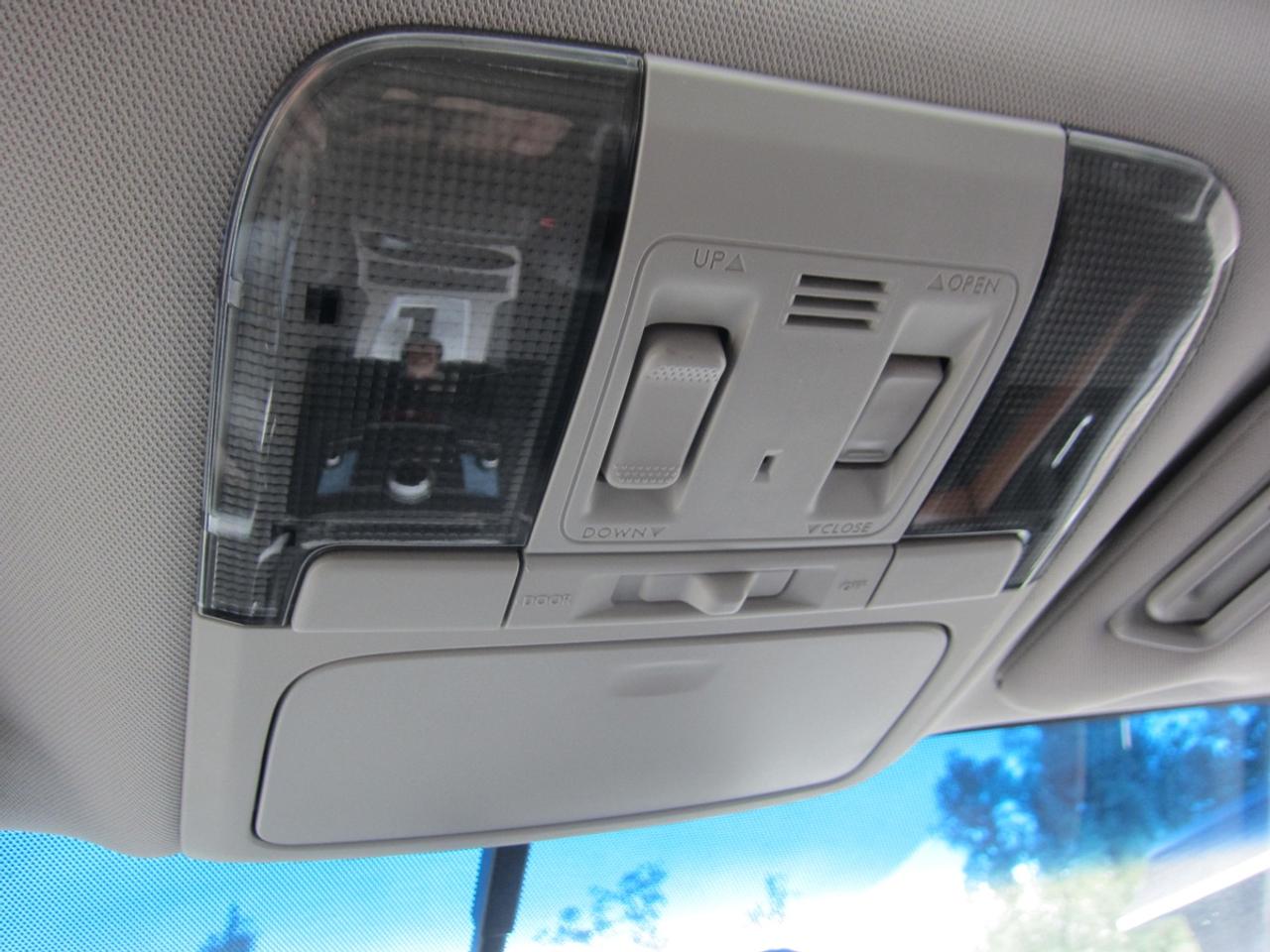 2013 Subaru Outback LIMITED Photo
